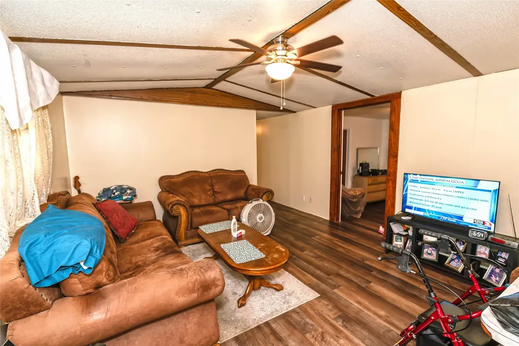 1306 Winn Road Bowie TX 76230