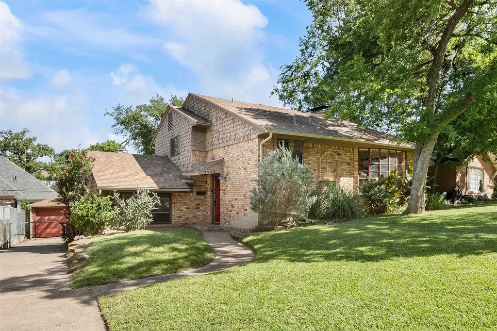 7735 Deer Trail Drive Dallas TX 75238