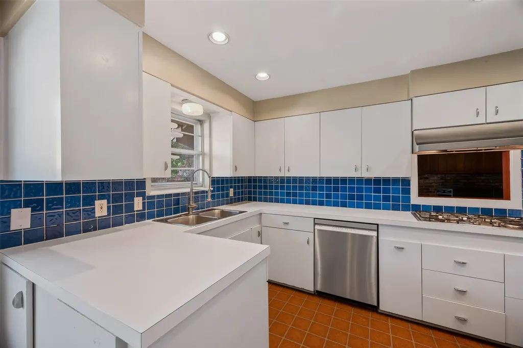 7735 Deer Trail Drive Dallas TX 75238