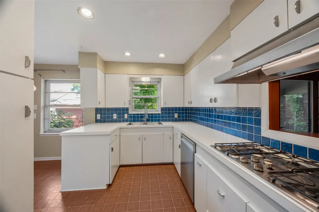7735 Deer Trail Drive Dallas TX 75238