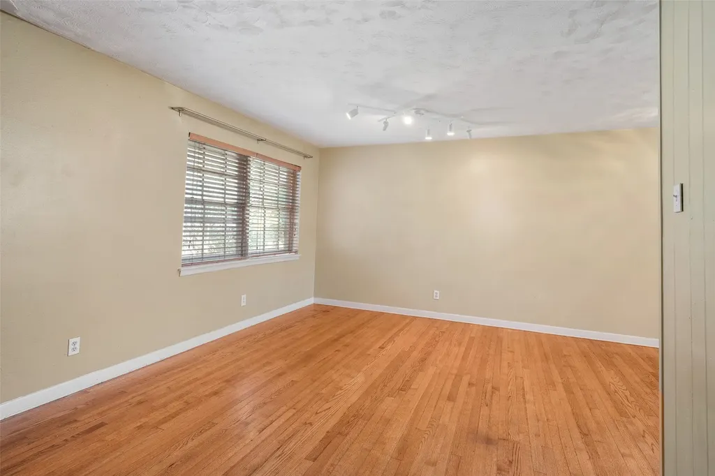 7735 Deer Trail Drive Dallas TX 75238