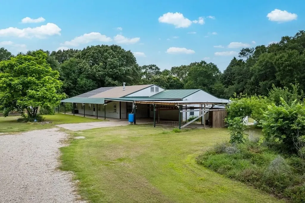 15800 County Road 4009 Mabank TX 75147