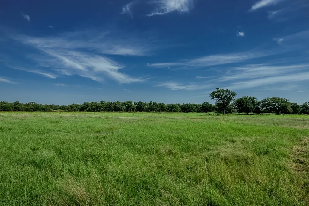 001 W Pleasant Valley Road Henrietta TX 76230