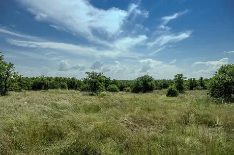 001 W Pleasant Valley Road Henrietta TX 76230