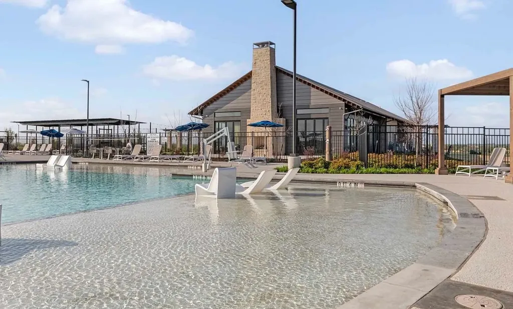 668 Tyronza Drive Justin TX 76247