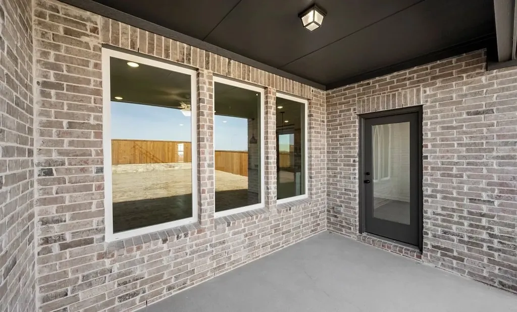 668 Tyronza Drive Justin TX 76247