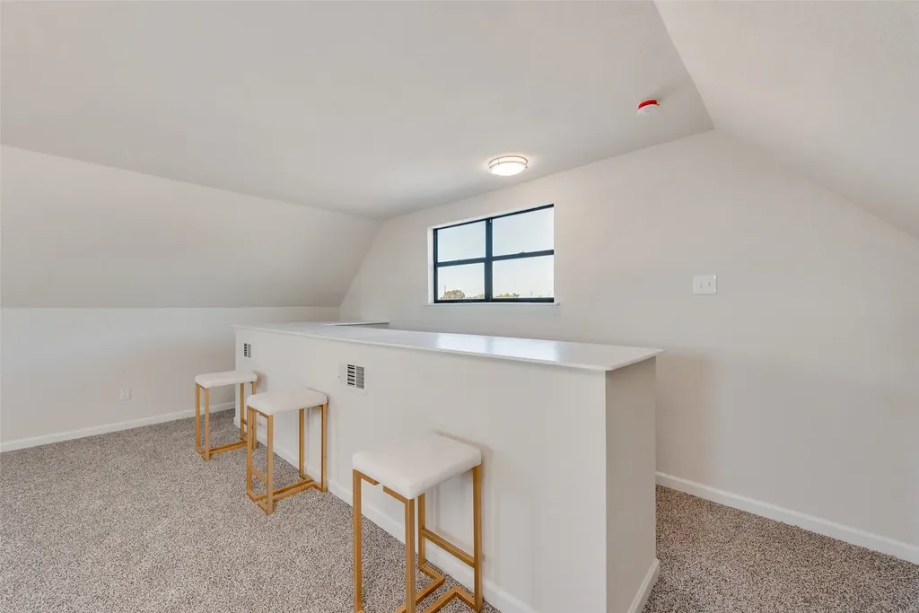 506 N Fm 156 Ponder TX 76259