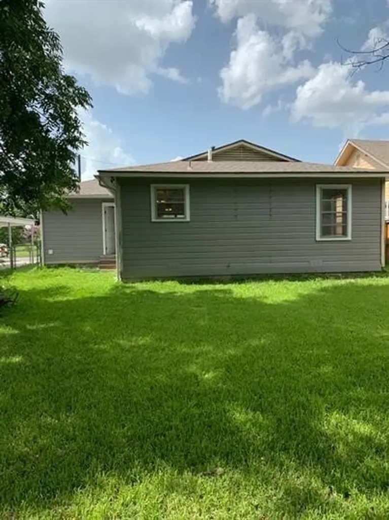 612 E Orange Street Sherman TX 75090