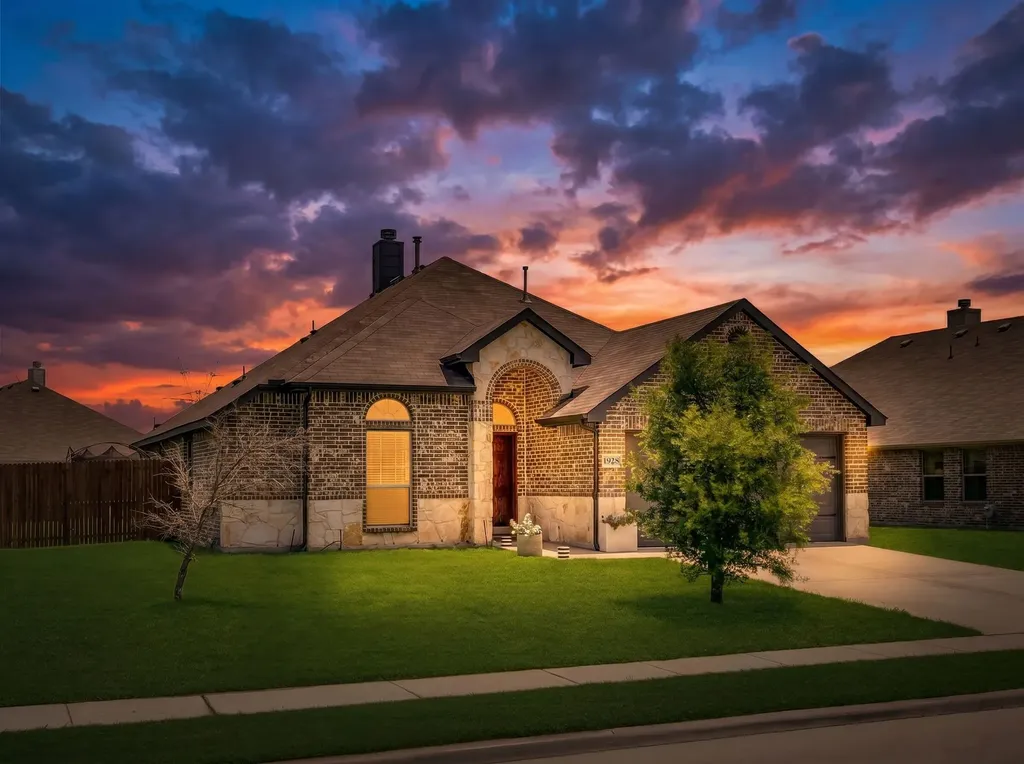 1928 Glen Meadow Drive Royse City TX 75189