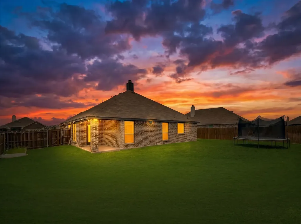 1928 Glen Meadow Drive Royse City TX 75189