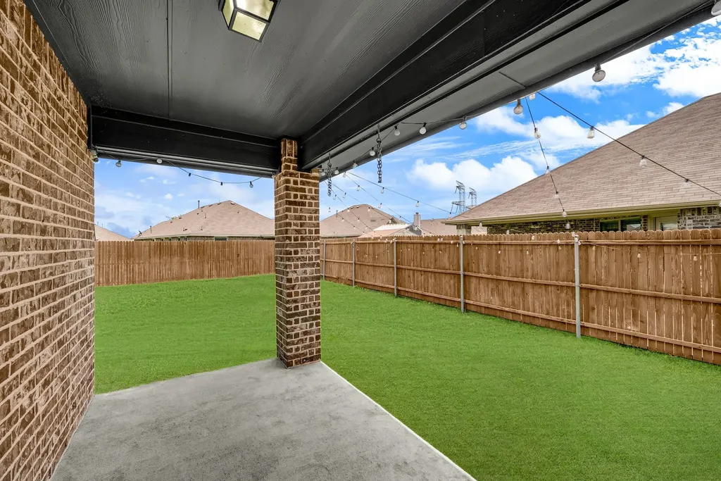 1928 Glen Meadow Drive Royse City TX 75189
