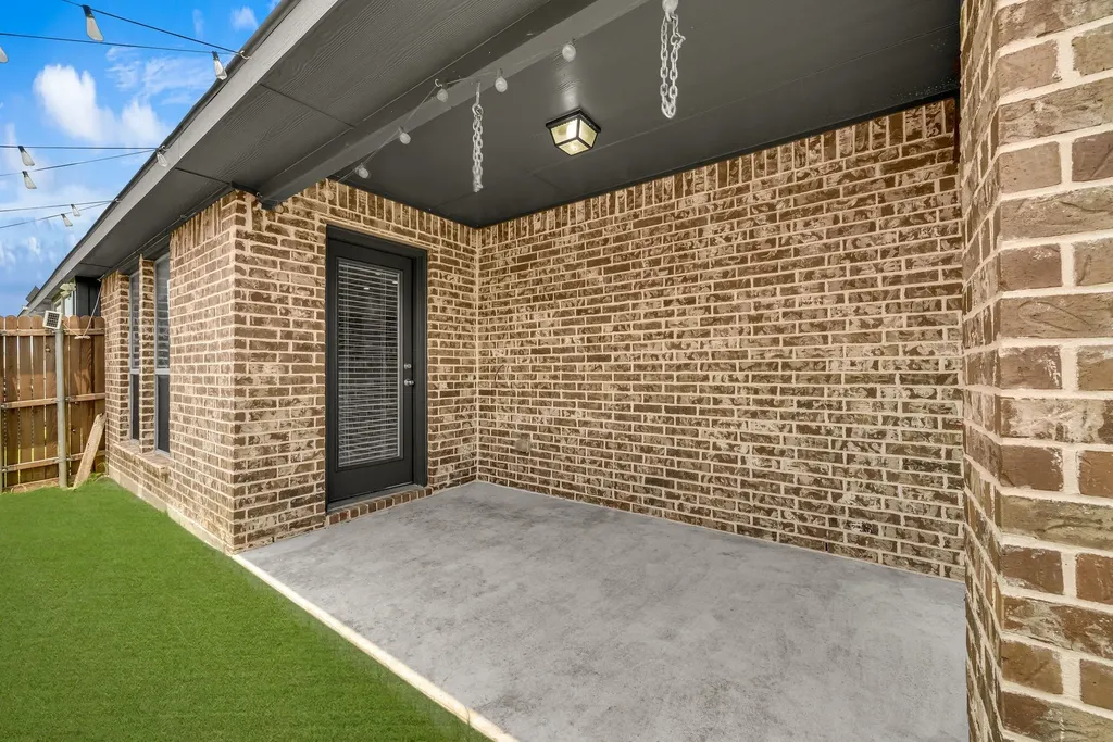 1928 Glen Meadow Drive Royse City TX 75189