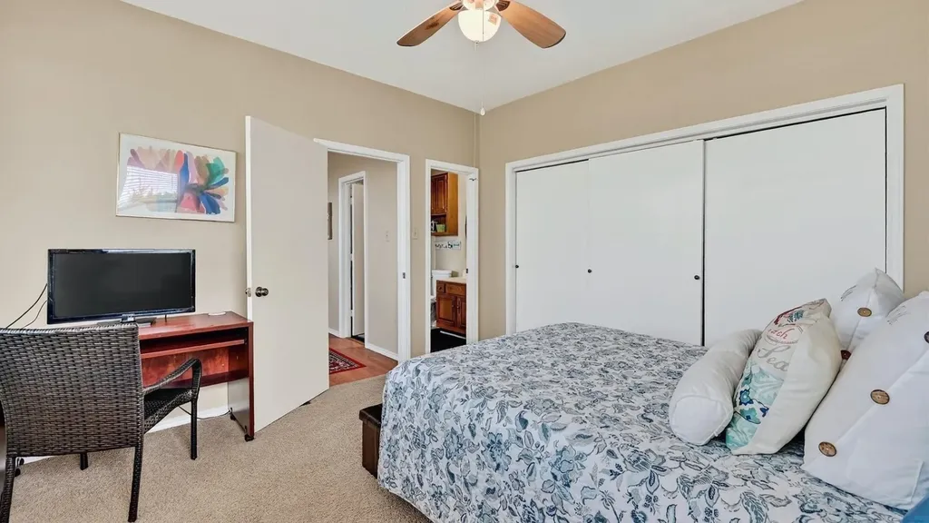 2116 Tanglewood Boulevard Pottsboro TX 75076