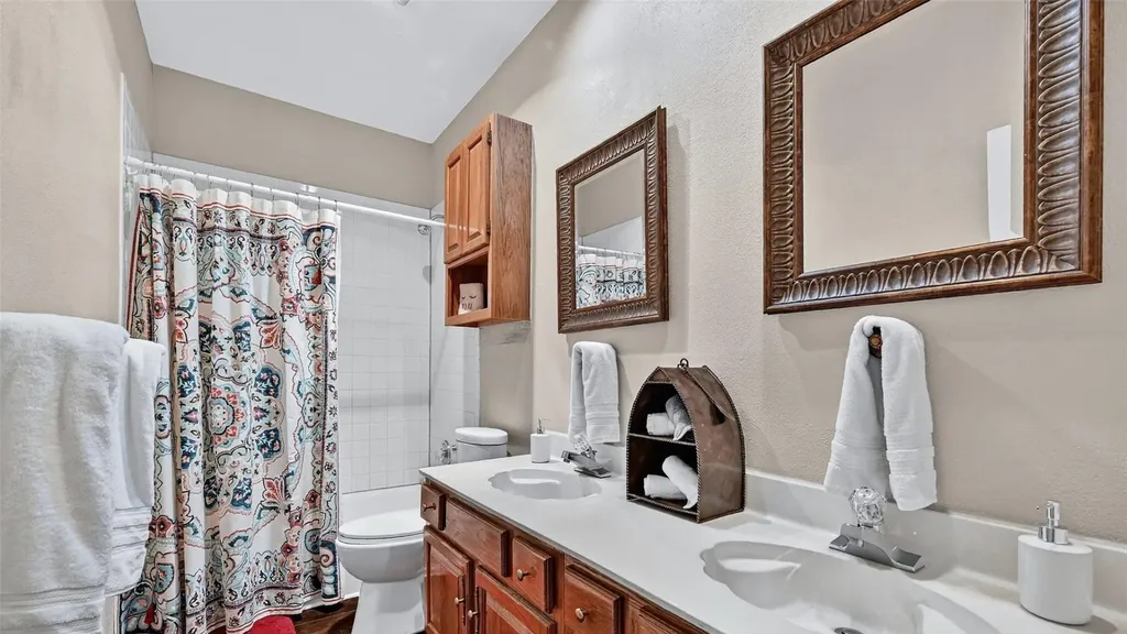 2116 Tanglewood Boulevard Pottsboro TX 75076