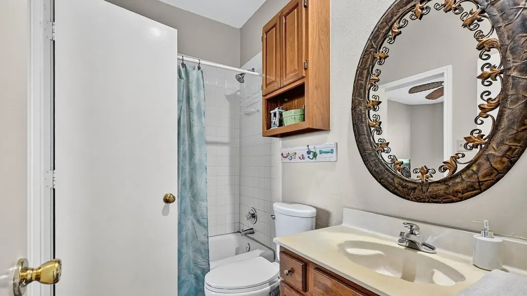2116 Tanglewood Boulevard Pottsboro TX 75076