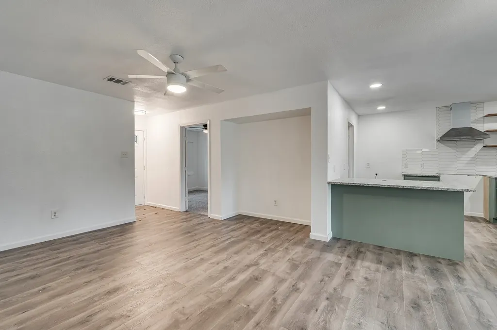 2110 Aggie Drive Grand Prairie TX 75051