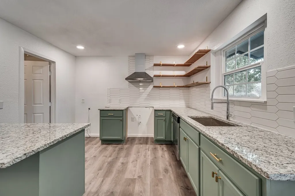 2110 Aggie Drive Grand Prairie TX 75051