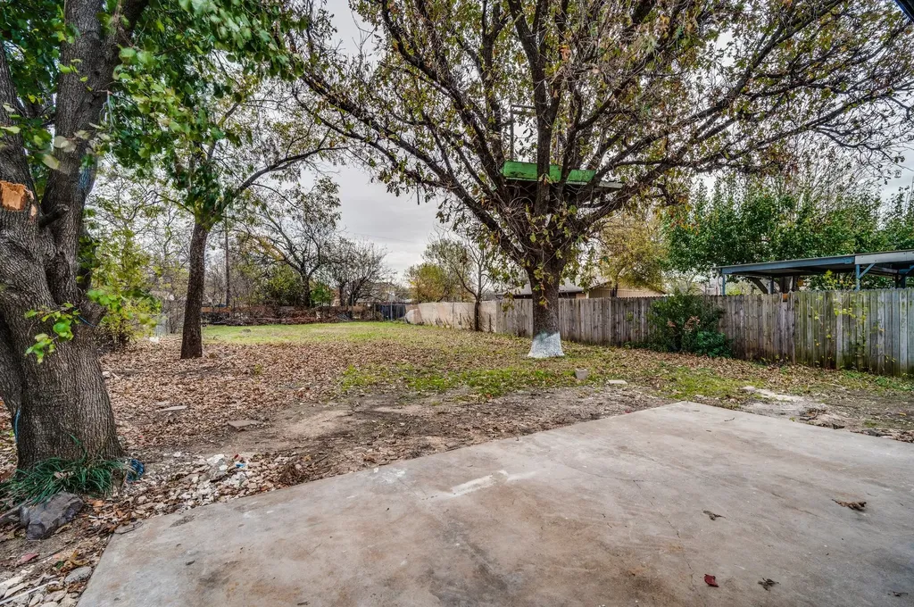 2110 Aggie Drive Grand Prairie TX 75051