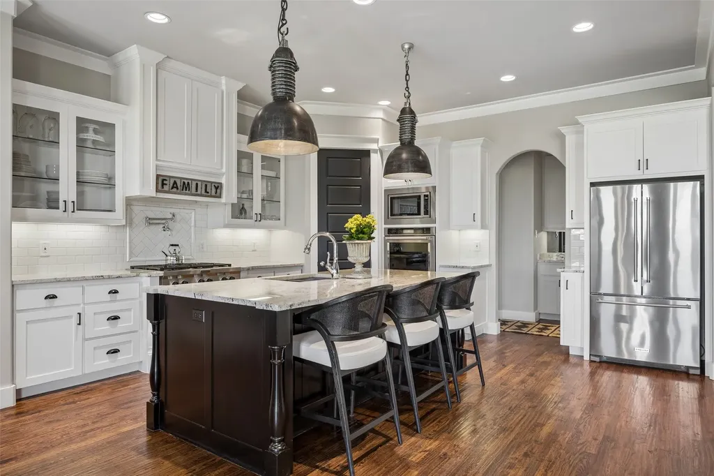 107 Brazos Court Aledo TX 76008