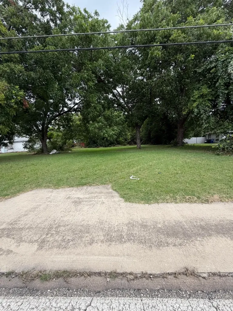 2523 E Ledbetter Drive Dallas TX 75216
