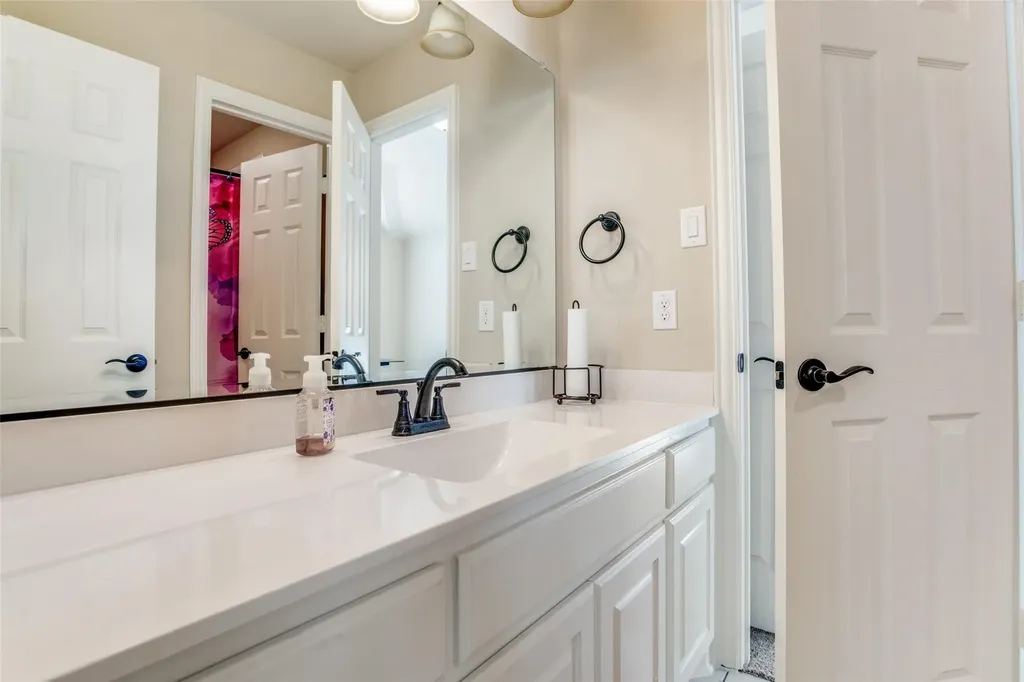 301 Calhoun Street Glenn Heights TX 75154
