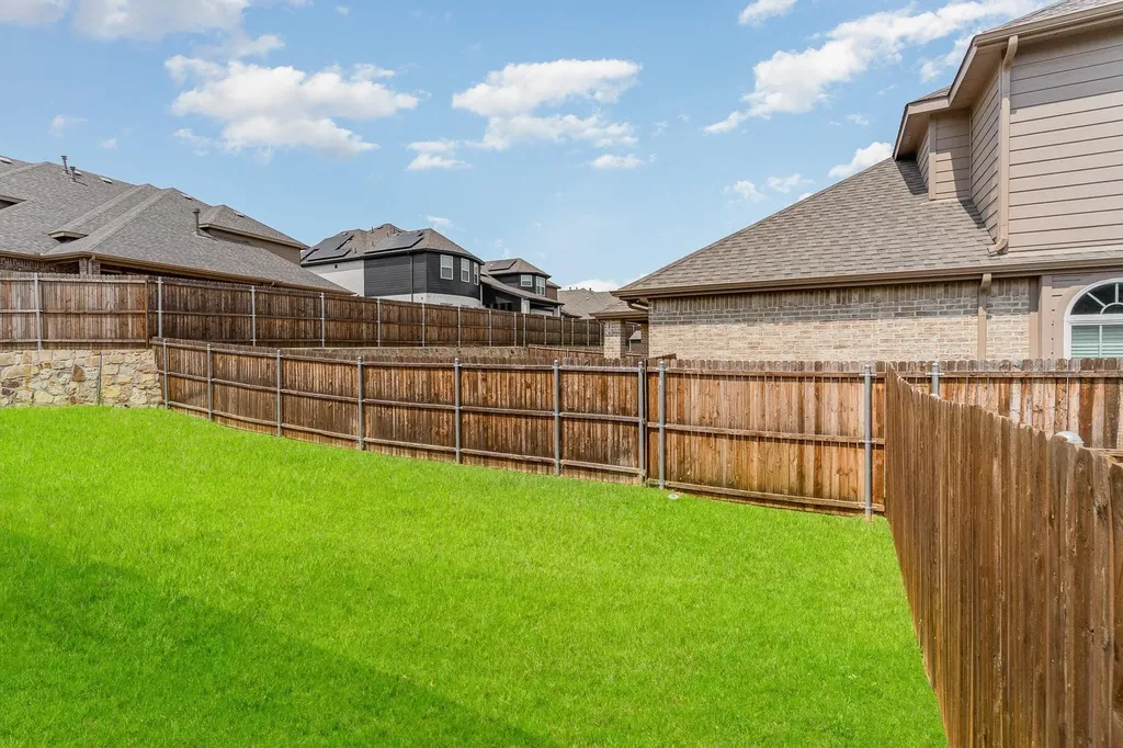 301 Calhoun Street Glenn Heights TX 75154