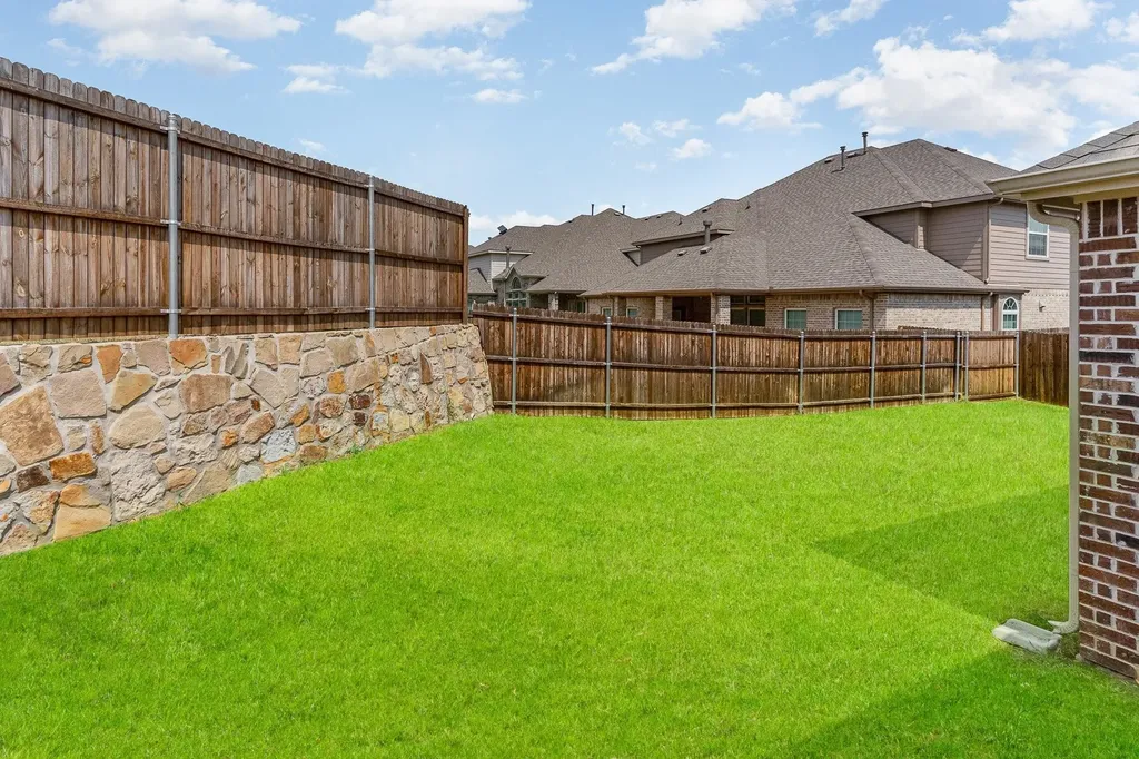 301 Calhoun Street Glenn Heights TX 75154