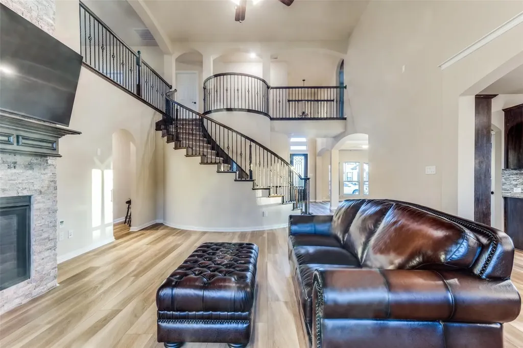 301 Calhoun Street Glenn Heights TX 75154