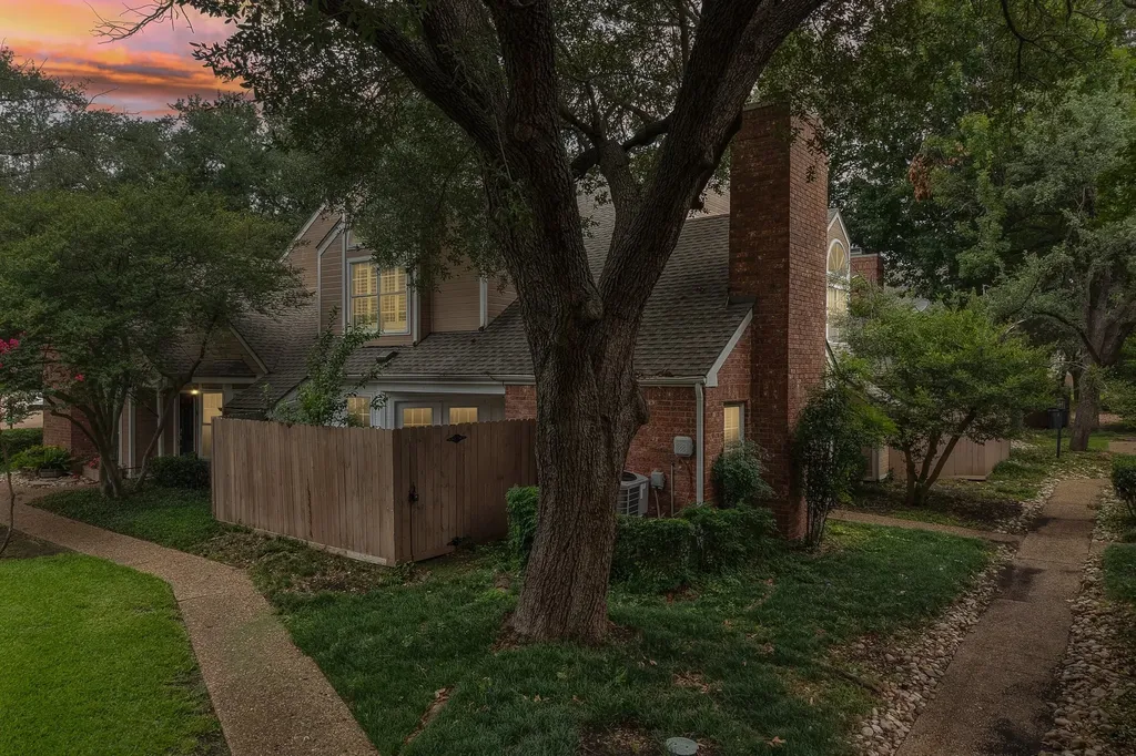 17860 Windflower Way Dallas TX 75252