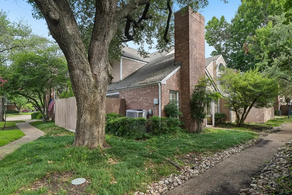17860 Windflower Way Dallas TX 75252