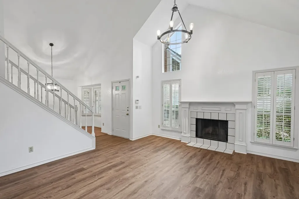 17860 Windflower Way Dallas TX 75252