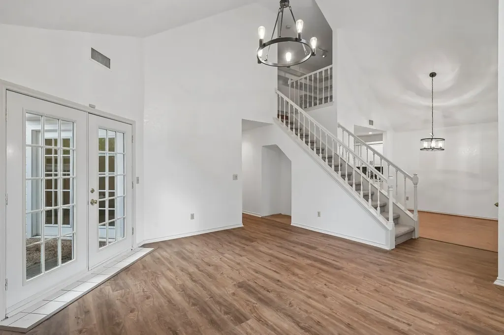 17860 Windflower Way Dallas TX 75252