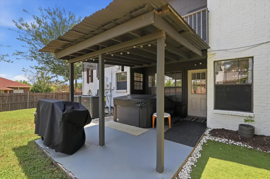 5321 Pocassett Drive Arlington TX 76018