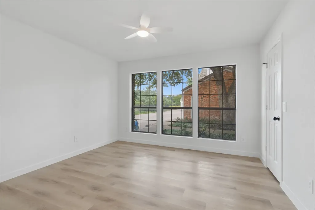 17118 Planters Row Addison TX 75001