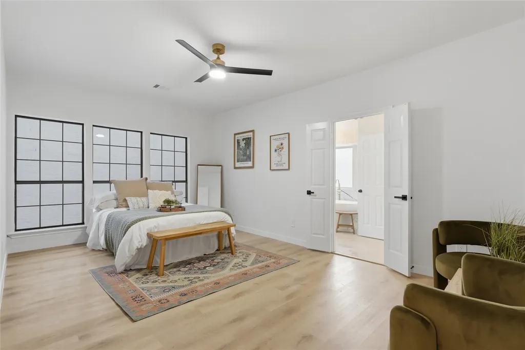 17118 Planters Row Addison TX 75001