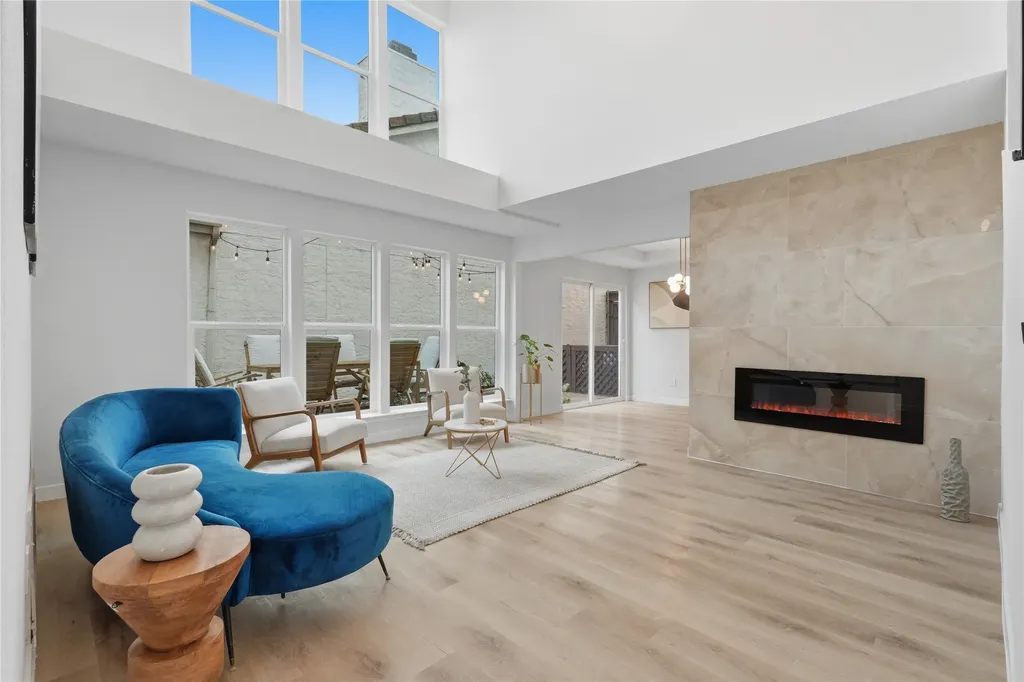 17118 Planters Row Addison TX 75001