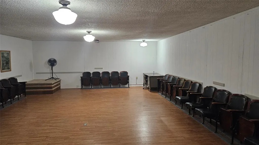 4 W Sherman Street Mullin TX 76864