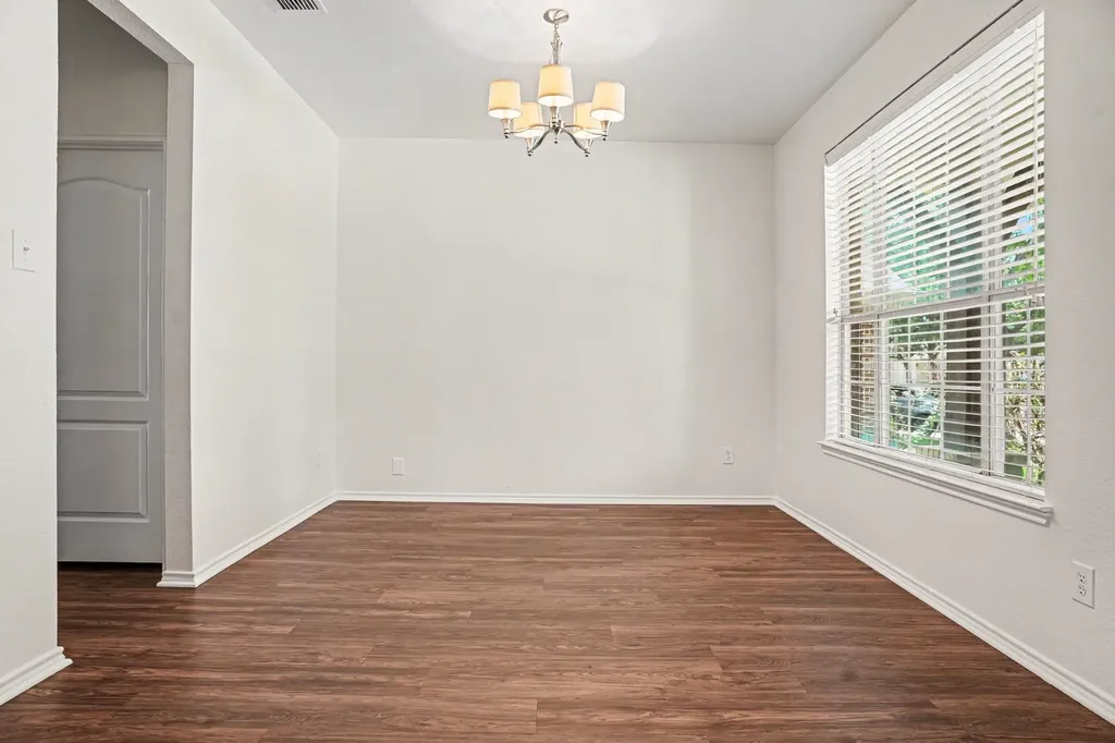2836 Tranquilo Grand Prairie TX 75054