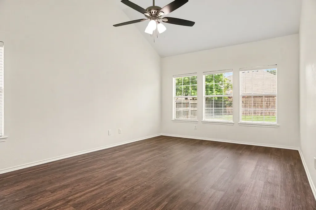 2836 Tranquilo Grand Prairie TX 75054