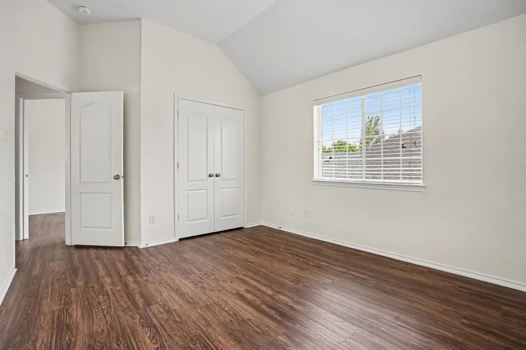 2836 Tranquilo Grand Prairie TX 75054