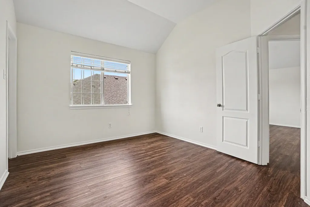 2836 Tranquilo Grand Prairie TX 75054