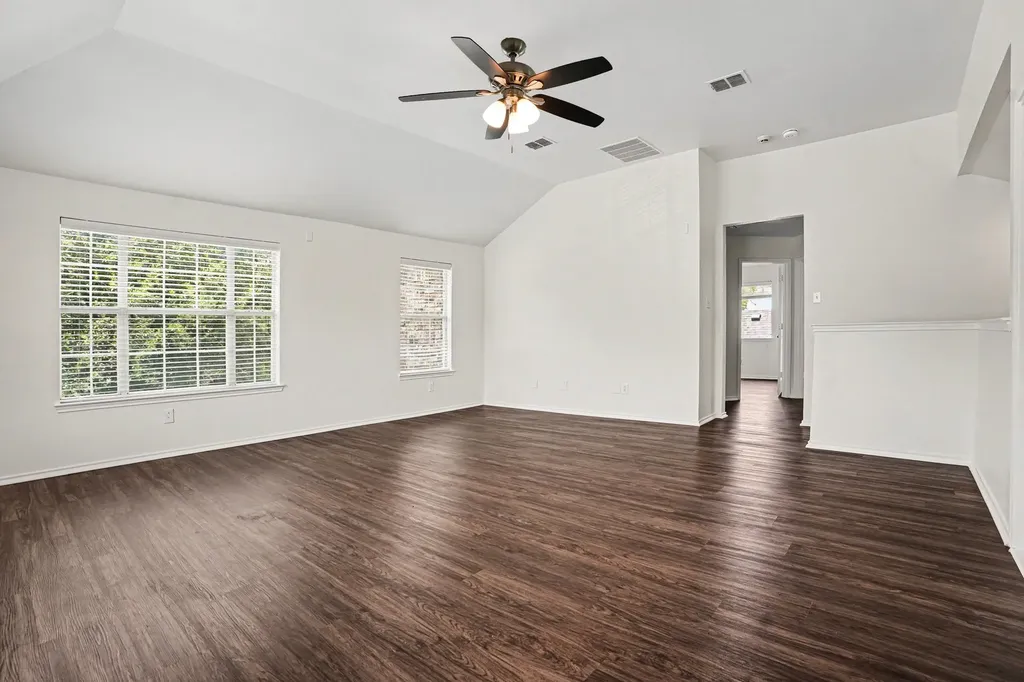 2836 Tranquilo Grand Prairie TX 75054