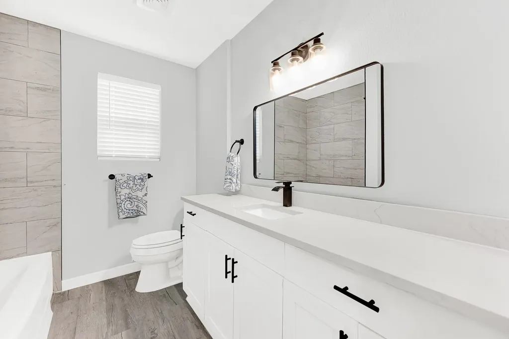 5821 Clendenin Avenue Dallas TX 75228