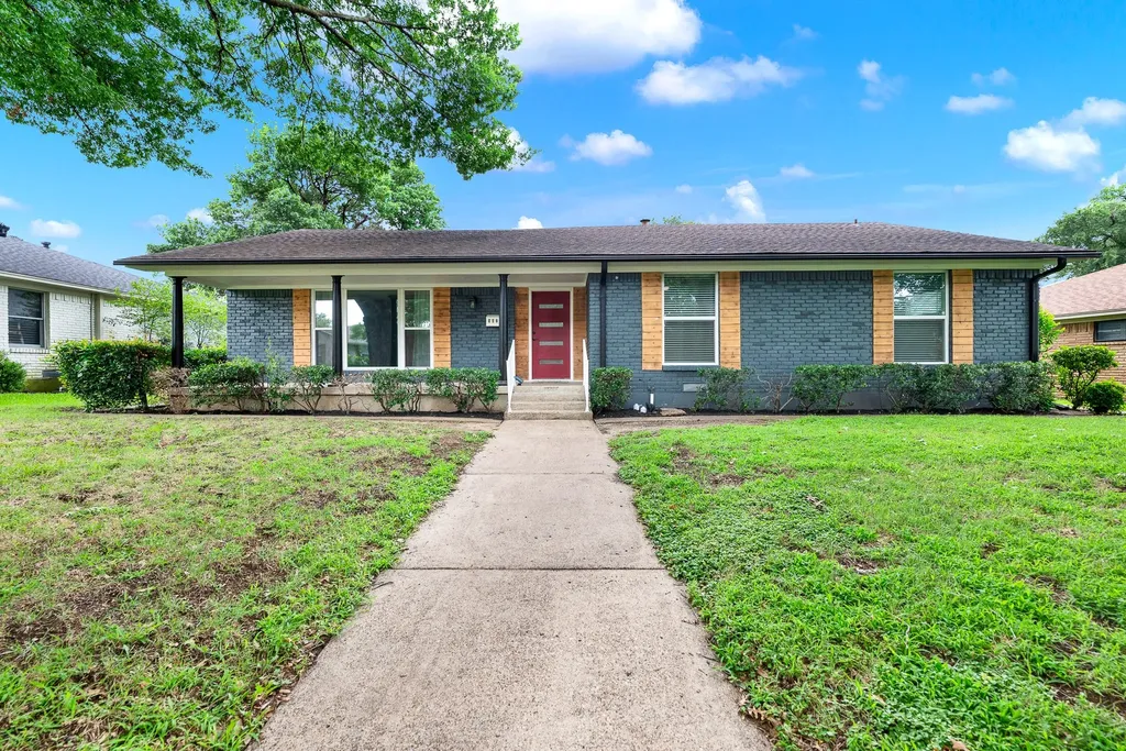 5821 Clendenin Avenue Dallas TX 75228