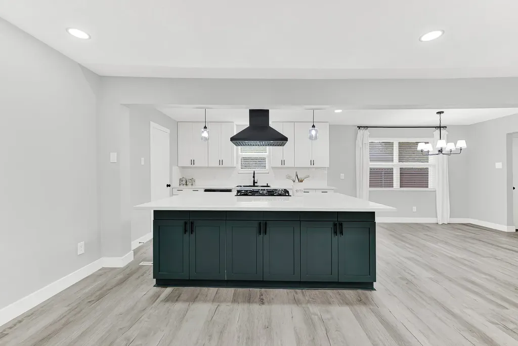 5821 Clendenin Avenue Dallas TX 75228