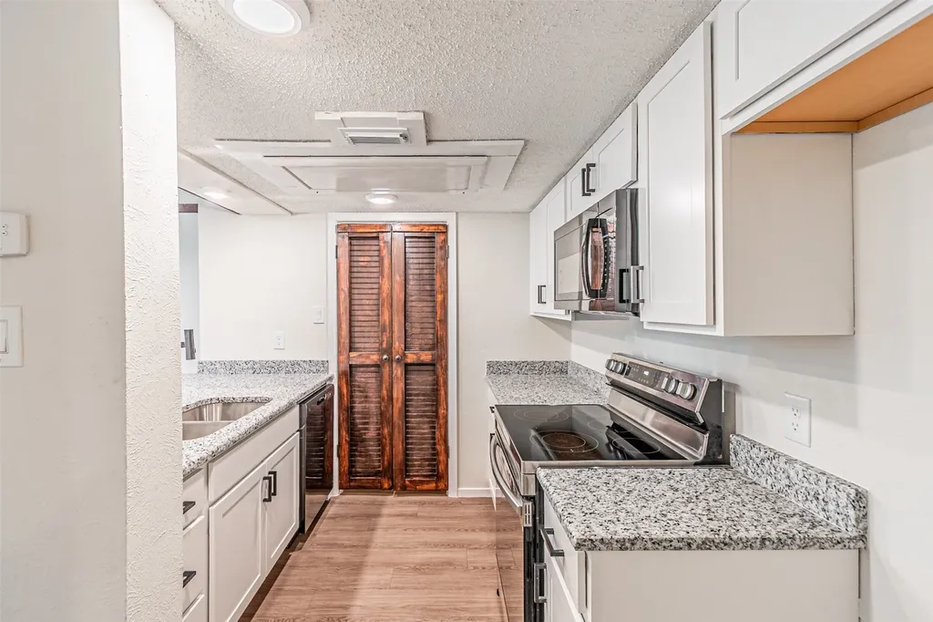 4643 Country Creek Drive Dallas TX 75236
