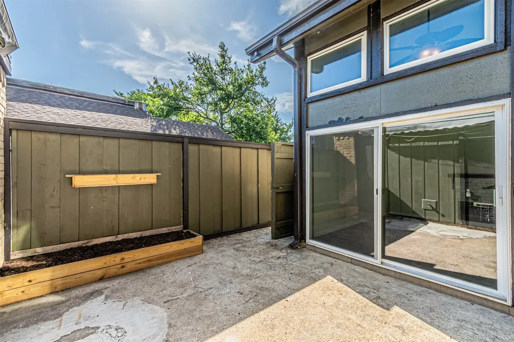 4643 Country Creek Drive Dallas TX 75236