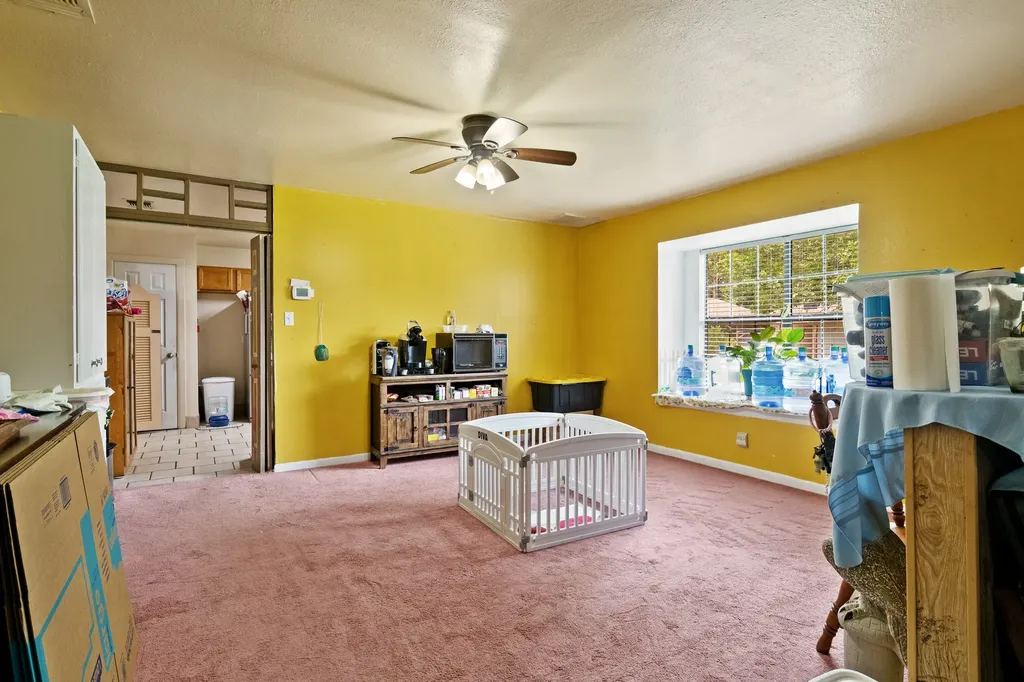 404 Joyner Avenue Omaha TX 75571