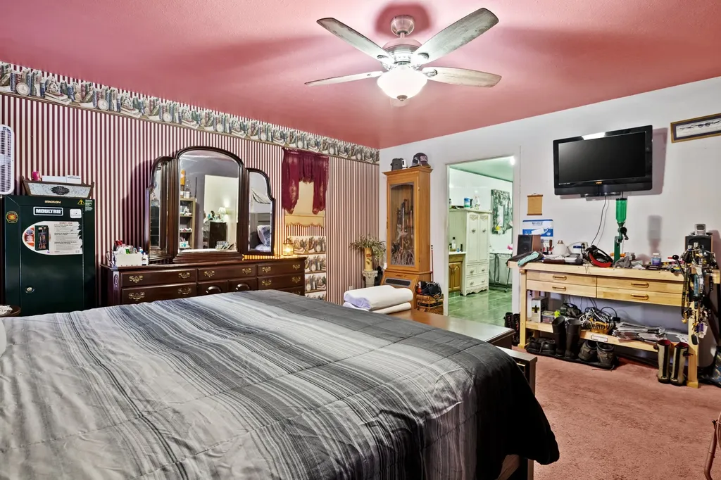 404 Joyner Avenue Omaha TX 75571