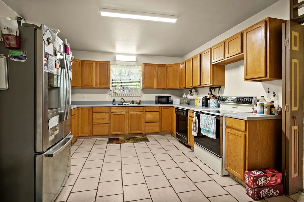 404 Joyner Avenue Omaha TX 75571